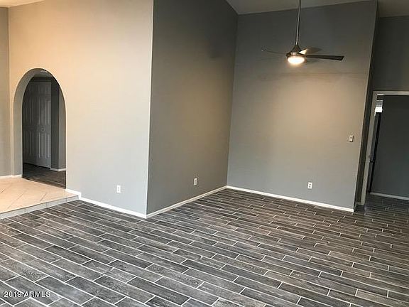3rd image of 4512 W Villa Theresa Dr