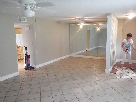5th image of 2331 Triway Ln #211