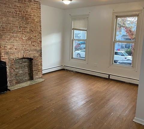 3rd image of 32 Jewett Ave #1D