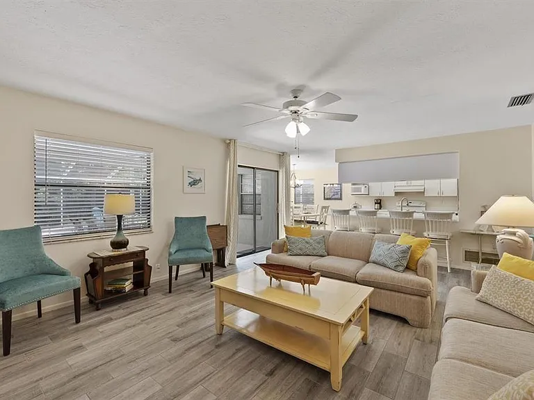 1895 Buccaneer Cir — Photo 12
