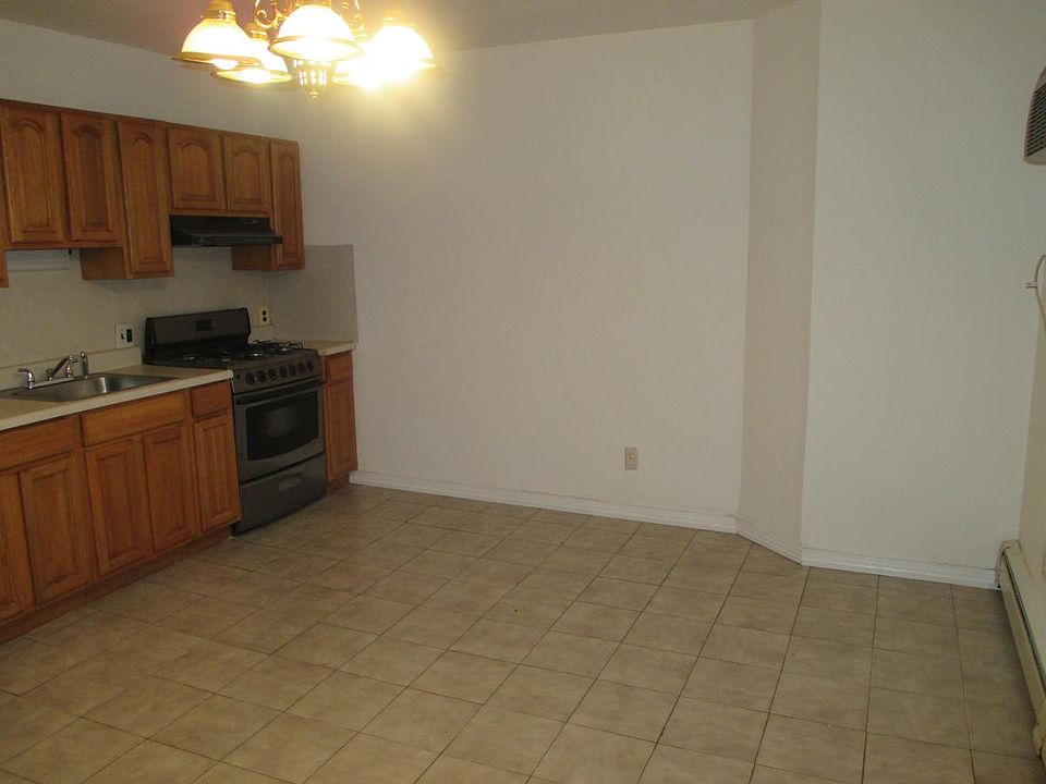 2nd image of 653 McBride Ave #1