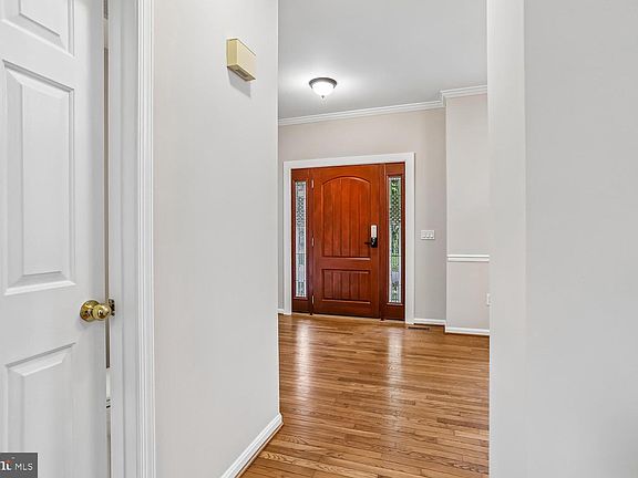 4th image of 11603 Seneca Forest Cir