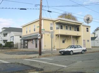 572 Armistice Blvd, Pawtucket, RI 02861