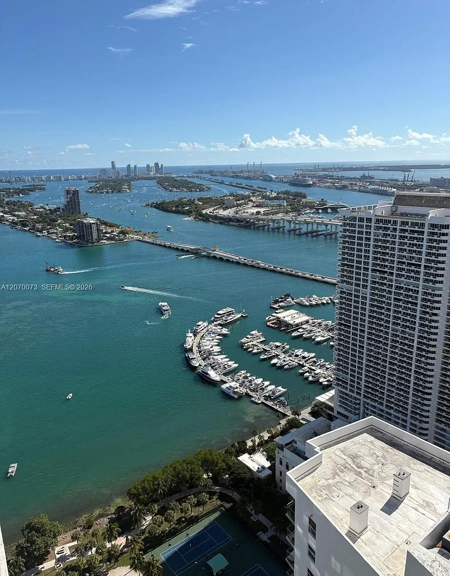 Aria On The Bay Condo — Photo 3