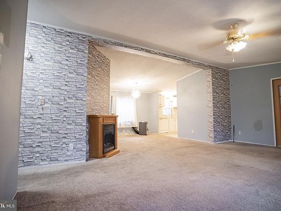 2nd image of 51 Elmer St