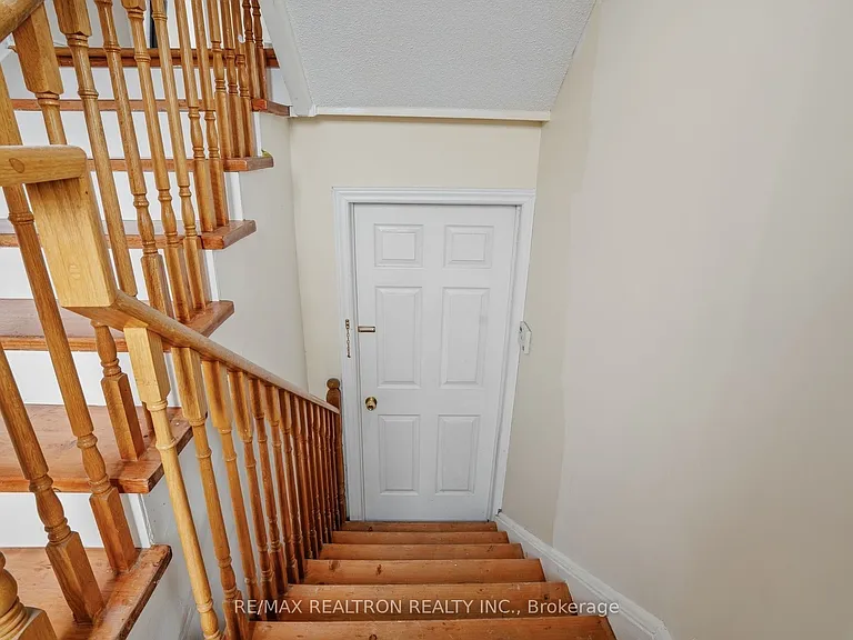 2 Eli Shackleton Ct — Photo 6