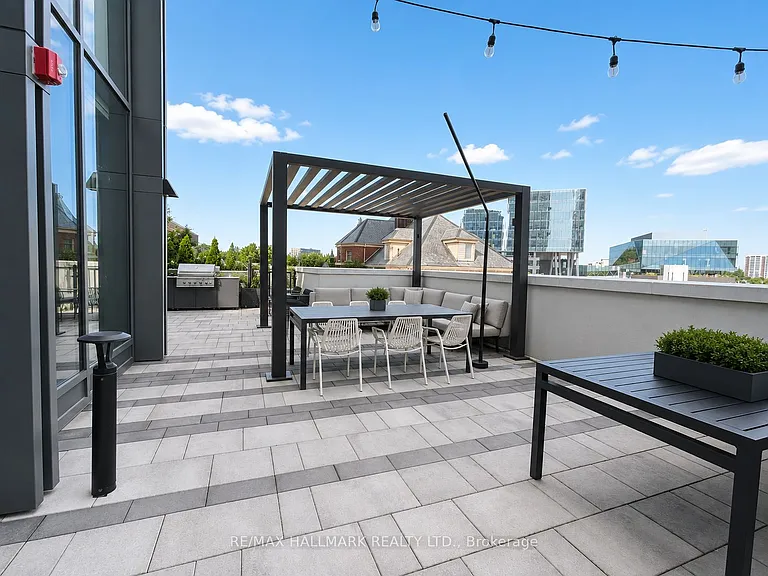5 Wellington St S #1406 — Photo 30