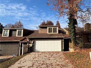 1595 Burnstone Dr, Stone Mountain, GA 30088