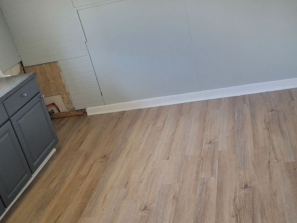 1st image of 23-27 Longfellow Ct #23