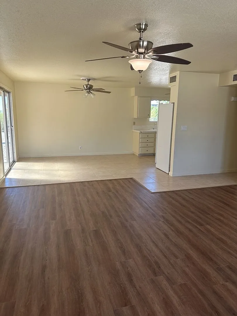 Unfurnished Long Term Rental — Photo 3