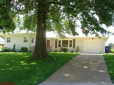540 Mueller Ct photo 1