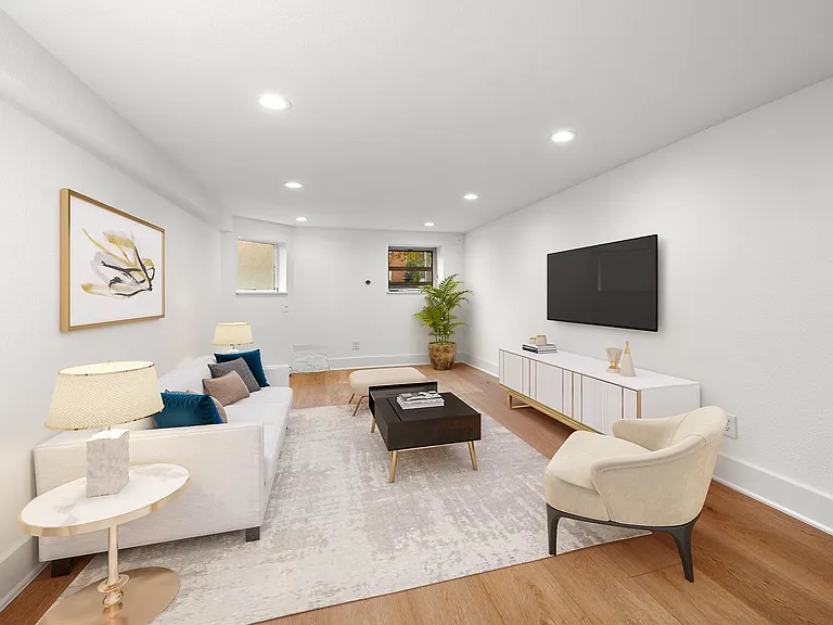 1611 E Spring St #B — Photo 1