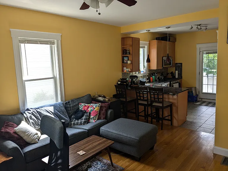 8 Cedar St #1 — Photo 1