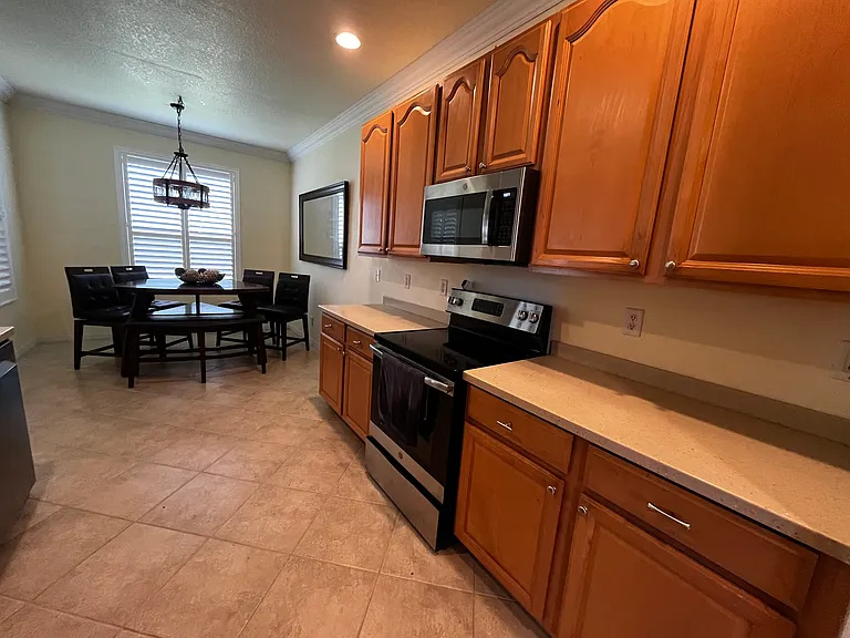 2319 Carnation Ct — Photo 10