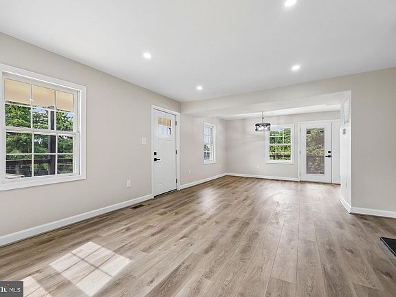 5th image of 17670 Sabillasville Rd