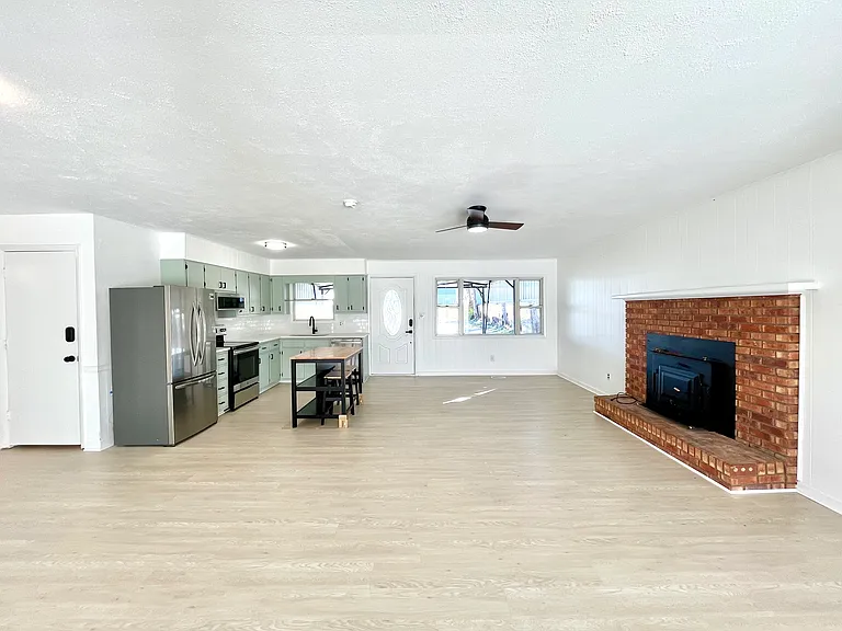 1727 Triangle Cir — Photo 26