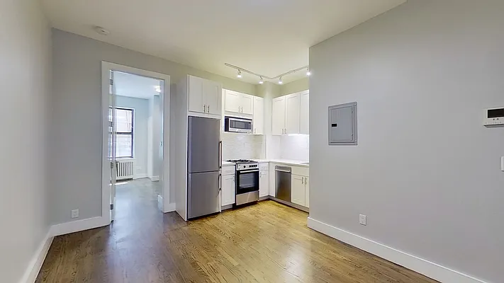 Rented by Compass | media 11
