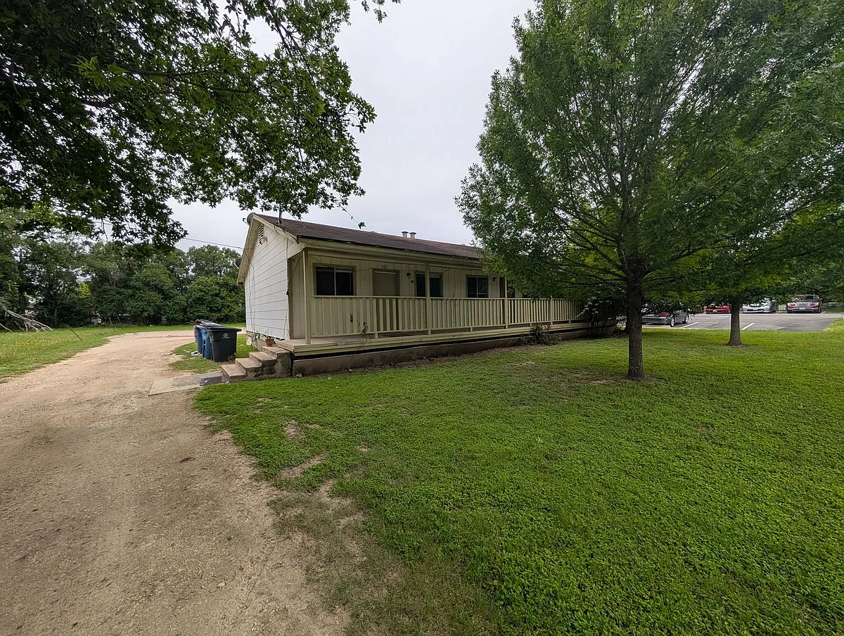 Building Photo - 165 Richter Ln