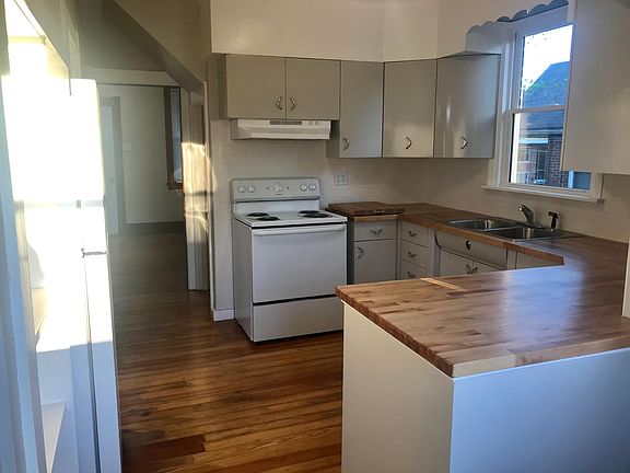 4th image of 722 Elliott Ave