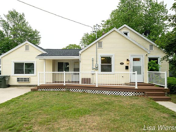 3rd image of 2357 Crozier Ave