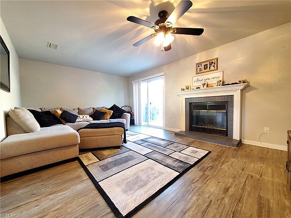 3rd image of 1414 Canadian Ct