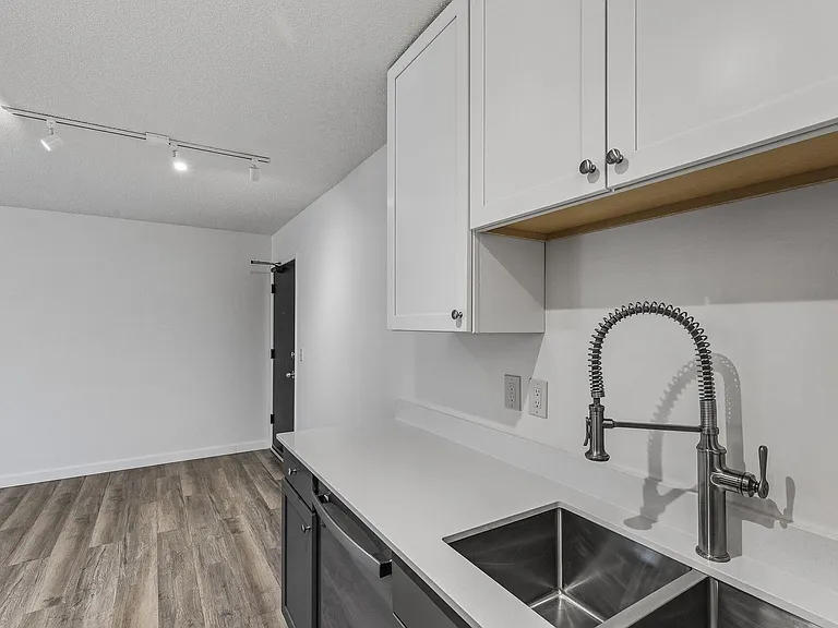 8300 Fremont Ave S — Photo 9