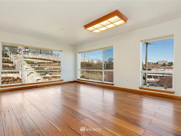 321 10th Ave S APT 720