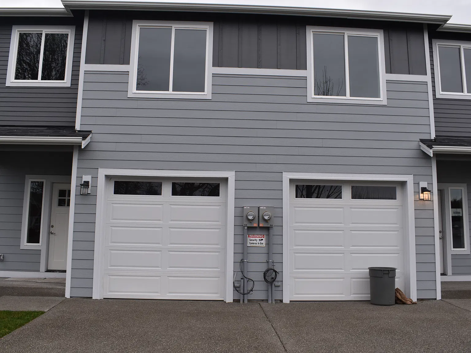 4 bed, 2.5 bath, 1420 sqft, $2,395 — Photo 2