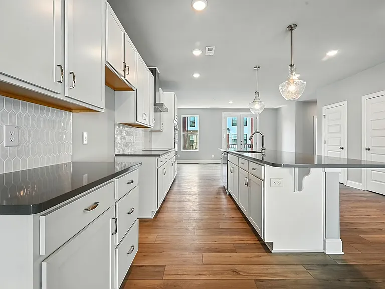 1232 S Person St #201 — Photo 7