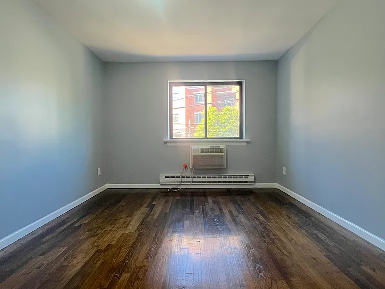 2705 Astoria Blvd #2G — Photo 3