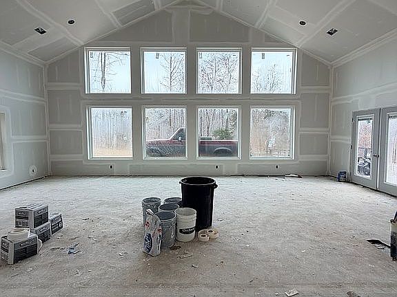 5th image of 7922 E Plunders Creek Rd