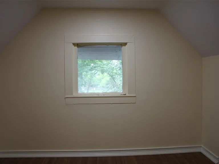 7540 Ashburn St — Photo 17