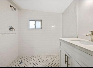 5929 Wiley St, Hollywood, FL 33023