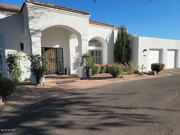 2nd image of 8010 N Della Robia Pl
