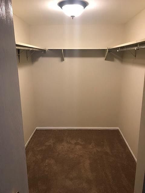 walk in closet