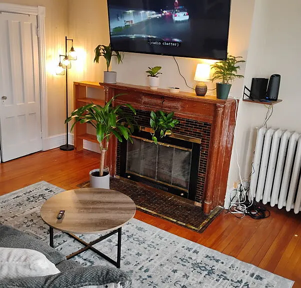 9 Woodlawn Ave #2F — Photo 2