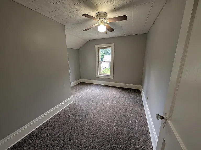 486 Needham Ave — Photo 17
