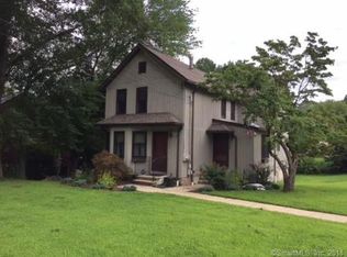 2328 Huntington Rd, Stratford, CT 06614