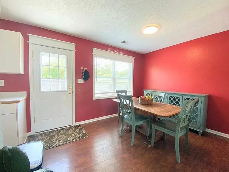 3217 Caratoke Hwy — Photo 10