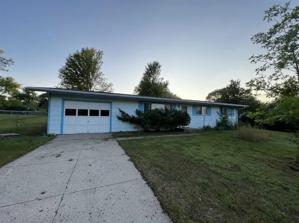 120 Spruce Ave, Niobrara, NE 68760