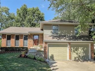 1709 S Kiowa Dr, Olathe, KS 66062