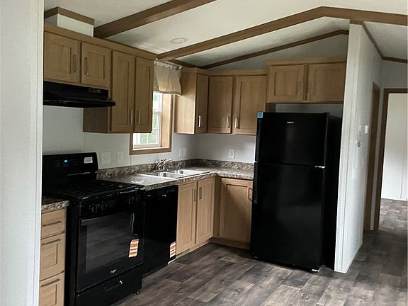 3rd image of 67 Northrup Ln