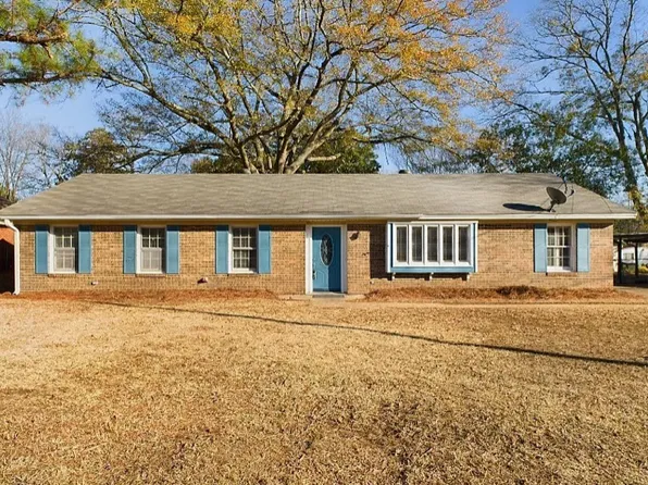 1859 Llanfair Rd, Montgomery, AL 36106