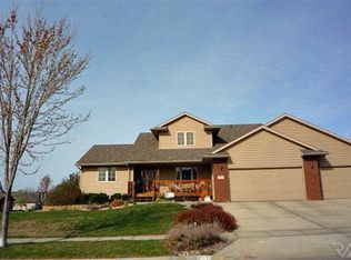 401 Crestview Ave, Brandon, SD 57005
