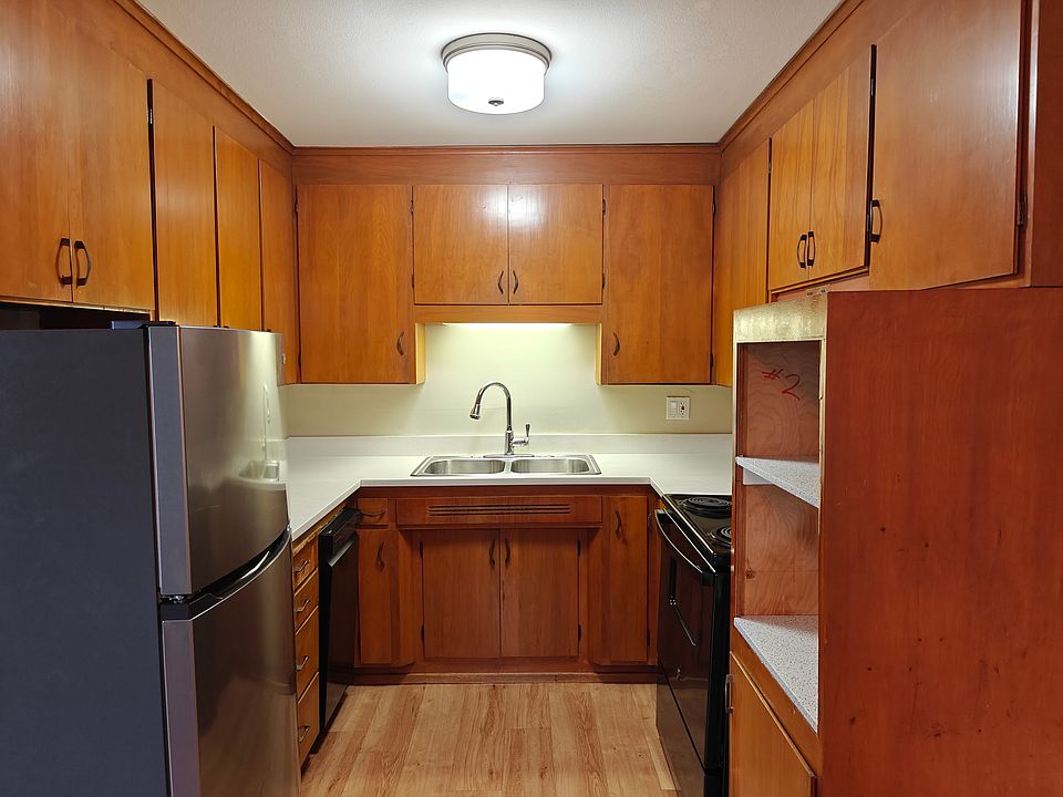 1st image of 11521 26th Ave NE APT 2