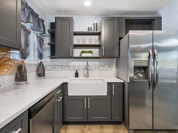 5th image of 603 W 12th Ave