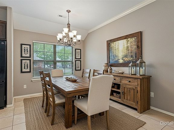 5th image of 4657 Cory St