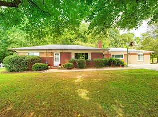2089 Connelly Springs Rd, Lenoir, NC 28645