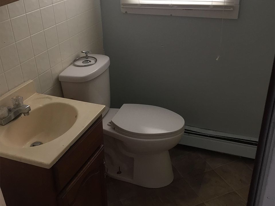 2nd image of 24249 Lincoln Hwy APT 18