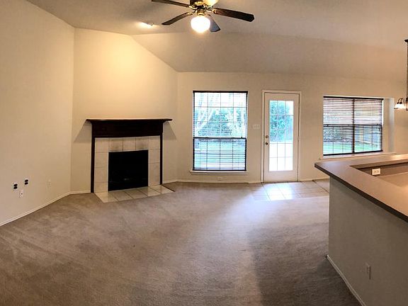 3rd image of 8704 Creede Trl